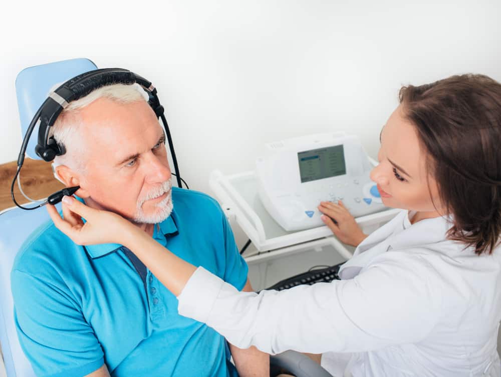 How to become an audiologist?