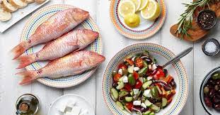 Mediterranean Diet 101: A Meal Plan and Beginner’s Guide